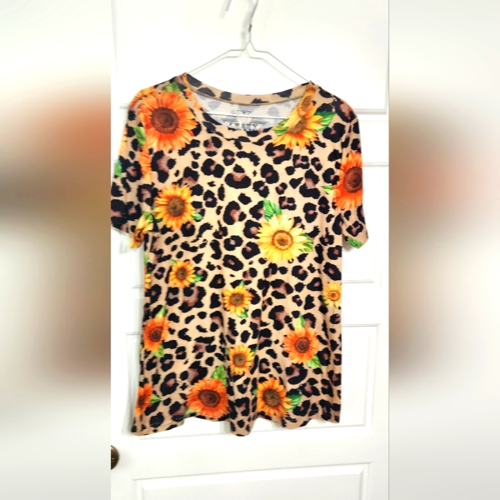 Leopard and Sunflower Print T-Shirt
